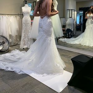 Essence of Australia Trumpet wedding gown